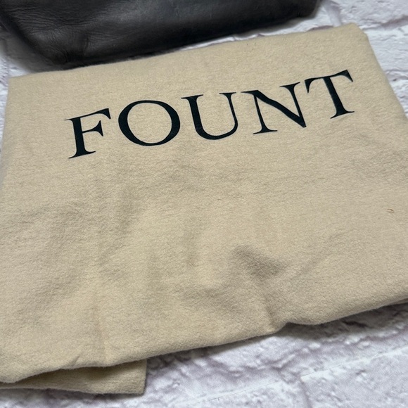 Fount petite atlas Wolf handbag & tossle genuine leather - Picture 2 of 12